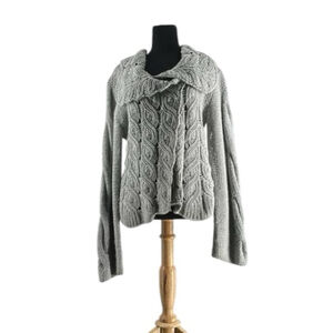 Line the label cardigan sweater cashmere angora chunky cable
Knit soft sz M